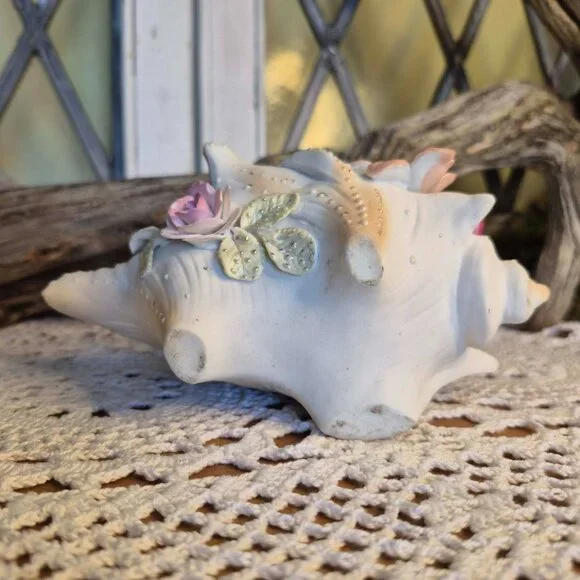 Vintage Pastel Porcelain Elf on a Shell Trinket Dish Planter - Picture 7 of 15
